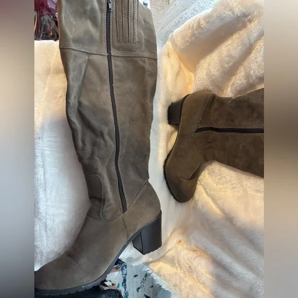 Lane Bryant Taupe Block Heeled Boots size 11 - Picture 4 of 10